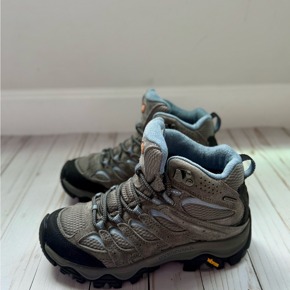 Mettle Women’s Moab 3 Mid Waterproof Hiking Boots